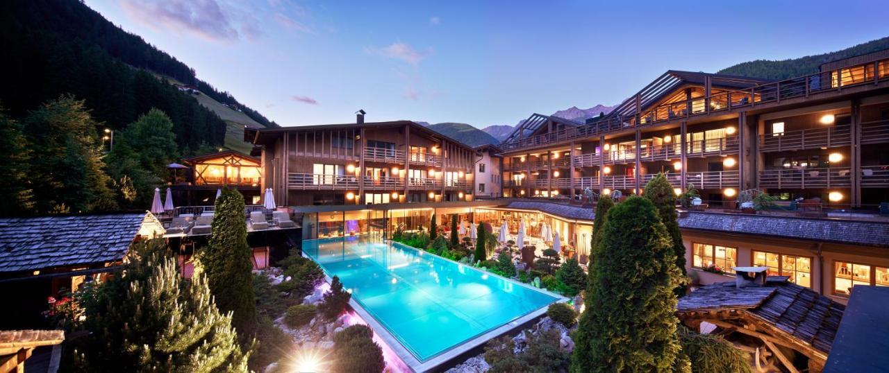 Hotel Quelle Nature SPA Resort Santa Maddalena in Casies Exterior foto